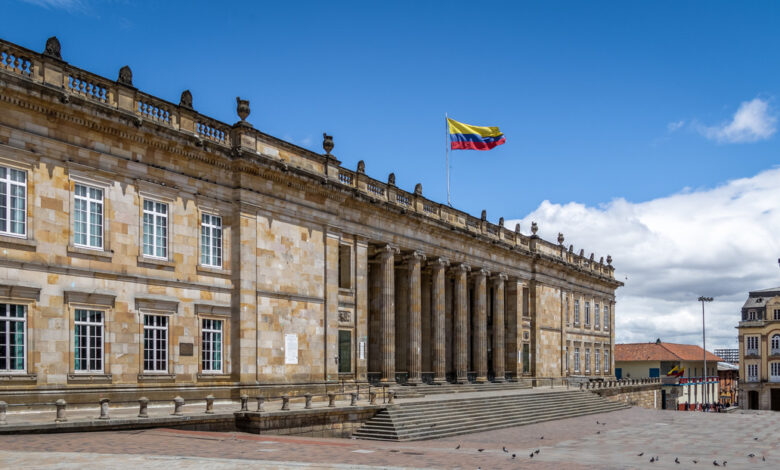 Senado colombiano aprueba reforma laboral con los puntos propuestos por Petro
