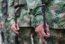Grupo armado secuestra a decenas de militares en Colombia