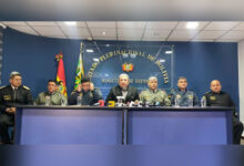 Militares de Bolivia reafirman compromiso constitucional de garantizar estabilidad democrática