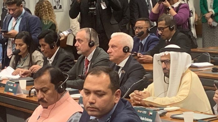 Parlamentarios de los BRICS defienden multilateralismo