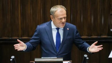 Primer ministro de Polonia supera cuestión de confianza en el Parlamento