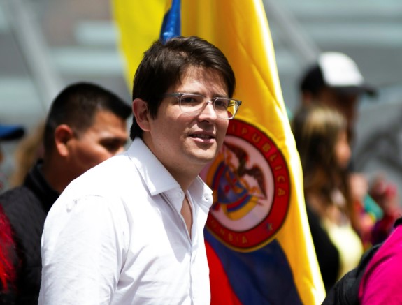 Fiscalía colombiana ve motivaciones políticas en atentado contra senador Uribe Turbay