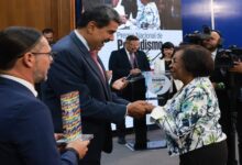 Presidente Maduro entregó Premio Nacional de Periodismo Simón Bolívar 2025