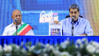 Maduro acompaña a Reyes Reyes en su juramentación como gobernador de Lara