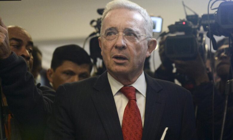 Fiscalía de Colombia solicitó condenar al expresidente Álvaro Uribe