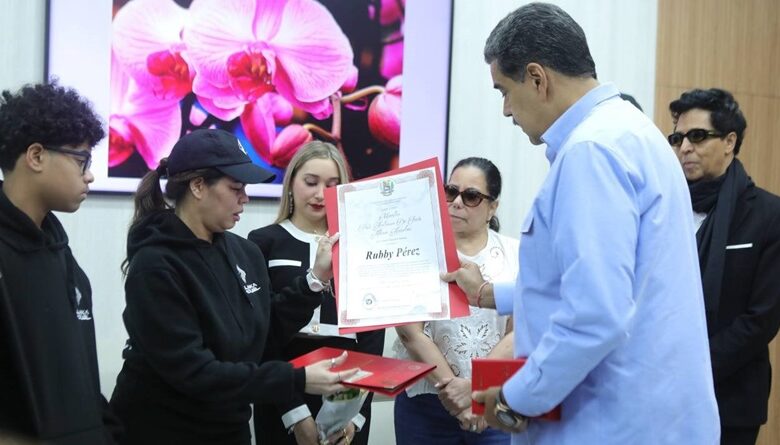 Presidente Maduro confirió nacionalidad venezolana post mortem al músico «Rubby» Pérez