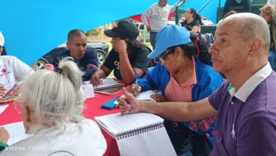 Comunas de Caracas cargan sus ACA en Plataforma del Gobierno Comunal