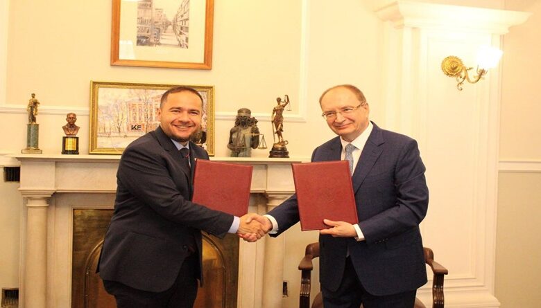 Venezuela y Rusia firman convenio de cooperación en educación universitaria