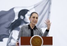 Sheinbaum confirma renuncia del fiscal del caso Ayotzinapa en México