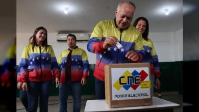 Cabello tras sufragar: La votación es rápida y el país está en absoluta calma