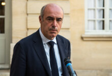 Francia; Encuentran muerto a un diputado conservador crítico de Macron