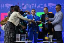 La XXI Feria Internacional del Libro de Venezuela (Filven) 2025 celebró los 45 años de la obra literaria del poeta y fiscal general de la República, Tarek William Saab