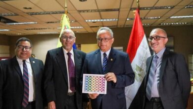 Otorgan reconocimiento en Venezuela a director de la Biblioteca de Alejandría