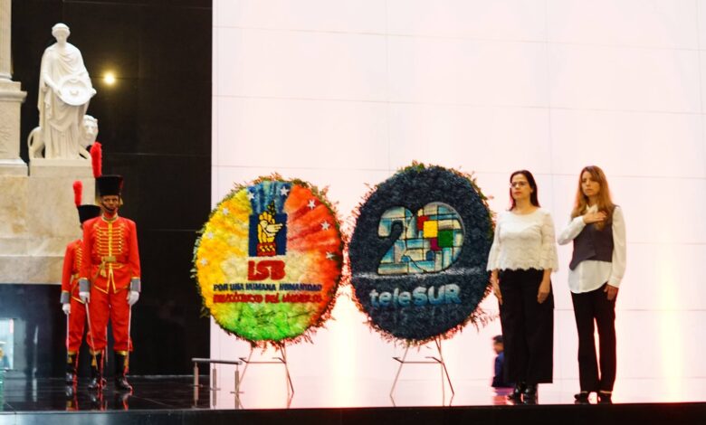 TeleSUR en su 20° aniversario rinde homenaje a Bolívar, Chávez y Fidel