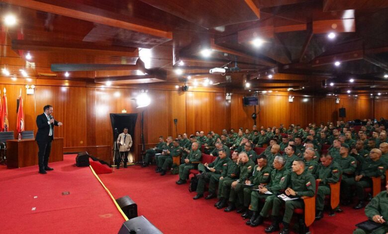 Gil: Venezuela se mantiene firme ante el bloqueo y las agresiones imperiales
