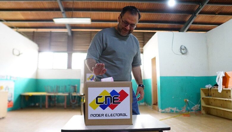 Canciller Gil: Venezuela fortalece la democracia participativa, protagónica y revolucionaria