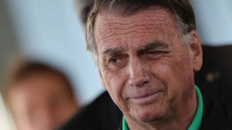 Condenan en Brasil a expresidente Jair Bolsonaro por delito sexual