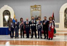 Venezuela entregó Orden Andrés Bello a delegación de poetas palestinos