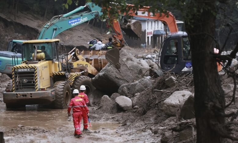 Inundaciones en Gansu dejan 15 muertos y 28 desaparecidos en China