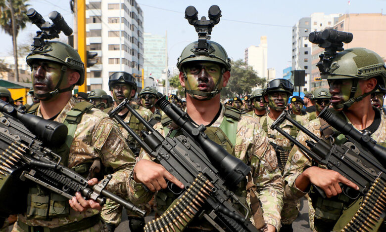 Perú despliega militares en territorio de conflicto con Colombia