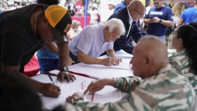 Presidente Maduro celebra exitosa jornada de alistamiento militar para garantizar la paz de Venezuela