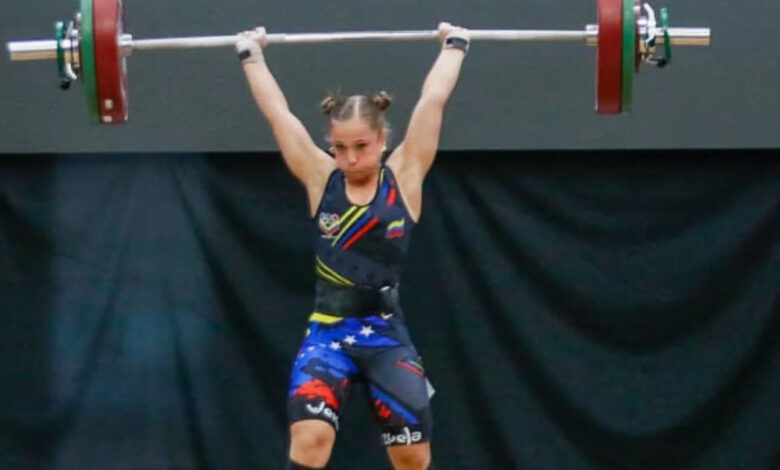 Kerlys Montilla le da oro a Venezuela en la halterofilia de Asunción 2025