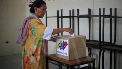 Comunidades indígenas venezolanas eligen a sus concejales en 69 municipios