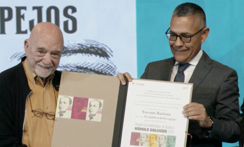 Entregan XXI Premio Internacional Rómulo Gallegos al escritor argentino Vicente Battista