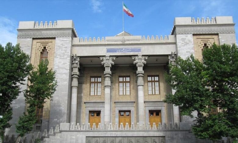 Irán condena políticas belicistas de EEUU contra Venezuela