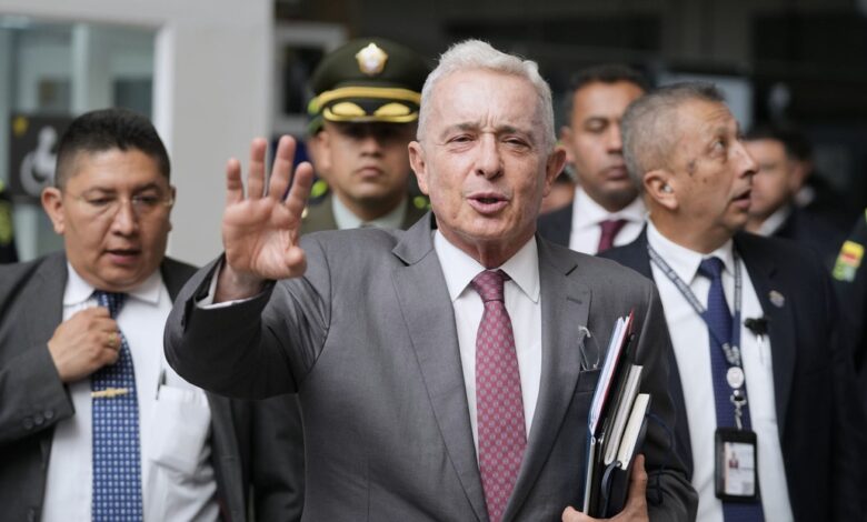 Tribunal ordena libertad inmediata de Álvaro Uribe hasta que sea definida su sentencia