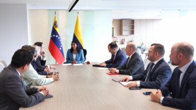 Venezuela y Colombia revisan venta de Monómeros