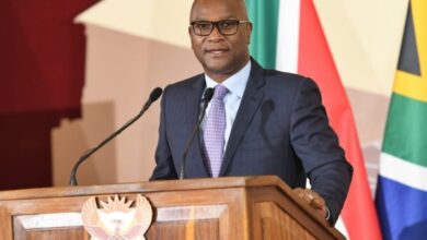 El embajador de Sudáfrica en Francia fue encontrado muerto en París