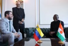 Canciller de Níger llega a Venezuela para fortalecer la cooperación y amistad