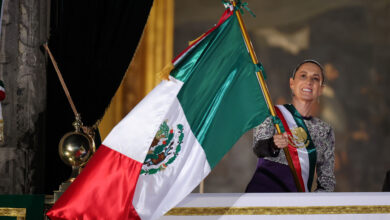 "¡Vivan las heroínas anónimas!": Sheinbaum lidera su primer 'Grito' en el Zócalo
