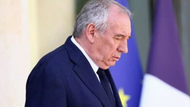 François Bayrou presentó su dimisión al presidente francés Emmanuel Macron