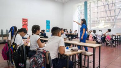 Estudiantes venezolanos inician año escolar 2025-2026 este 15 de septiembre