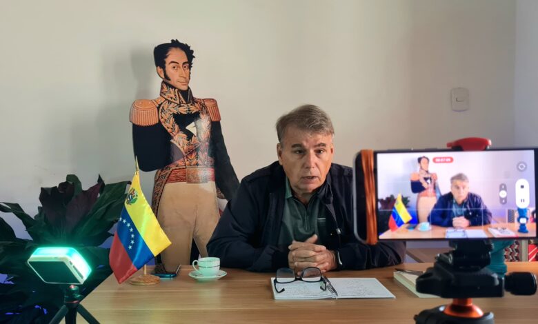 ¡Inició el curso! Sergio Guerra y el CESB exploran al Bolívar revolucionario