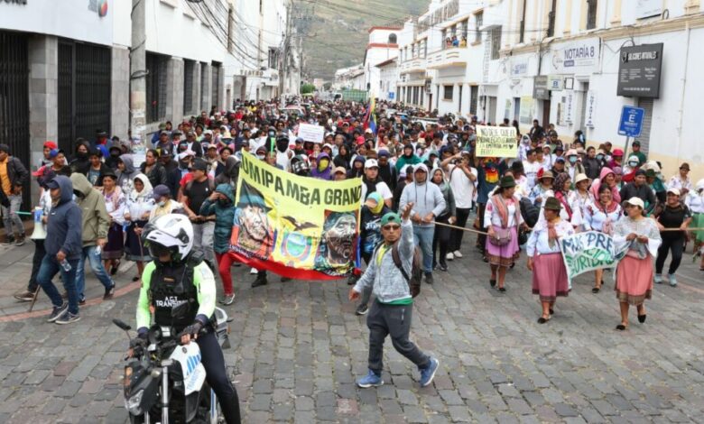Continúan protestas en quinto día de paro nacional en Ecuador