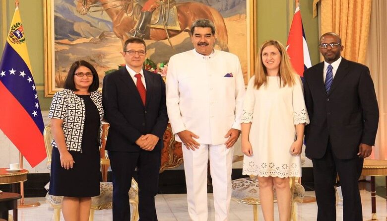 Embajadores de Cuba y Líbano entregaron Cartas Credenciales al presidente Nicolás Maduro