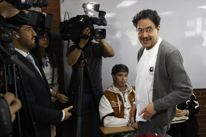 Colombia: Iván Cepeda gana consulta del Pacto Histórico y será candidato presidencial