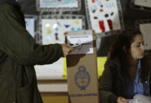 En Argentina inicia veda electoral ante Legislativas del domingo