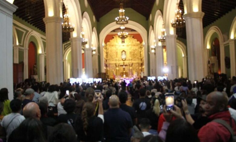 Caracas se moviliza para celebrar canonización de los Santos venezolanos
