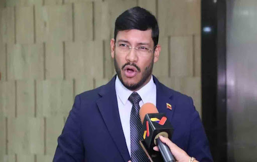 Rander Peña: No existe ninguna 'crisis humanitaria'. Existen personas procesadas por la justicia venezolana