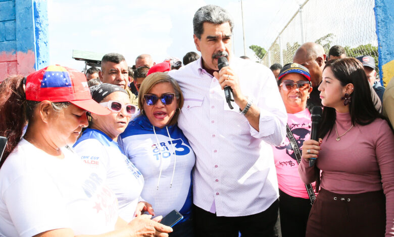 Presidente Maduro: Vamos a constituir y alcanzar las seis mil comunas que necesita Venezuela"