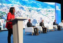 Vicepresidenta Rodríguez instala Simposio Mundial de los Barrios en Caracas