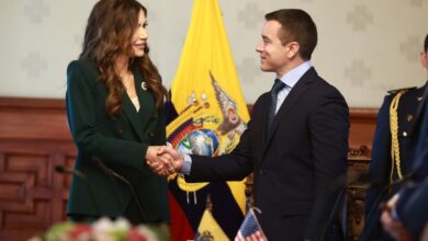 Kristi Noem visita Ecuador en busca de lugares para instalar bases militares de EE.UU.