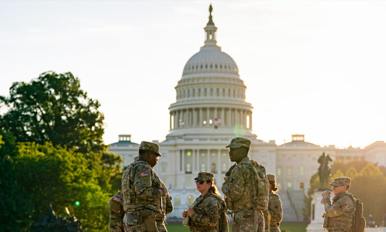 "Grave abuso de poder": Una jueza prohíbe a Trump desplegar tropas en Portland