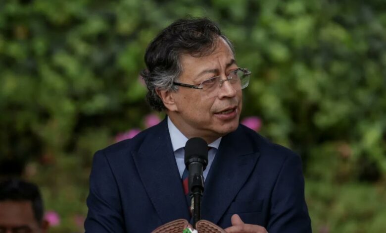 Presidente Petro denuncia que oposición controla al CNE en Colombia