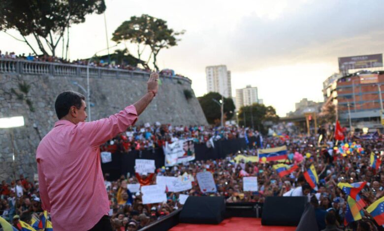 Maduro: 235.000 Comités Bolivarianos de Base Integral deben hacer todo por la paz de Venezuela