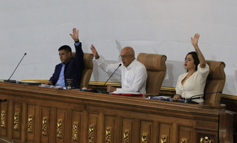 Parlamento venezolano prorroga por 15 años actividades de las empresas Boquerón y Petroperijá